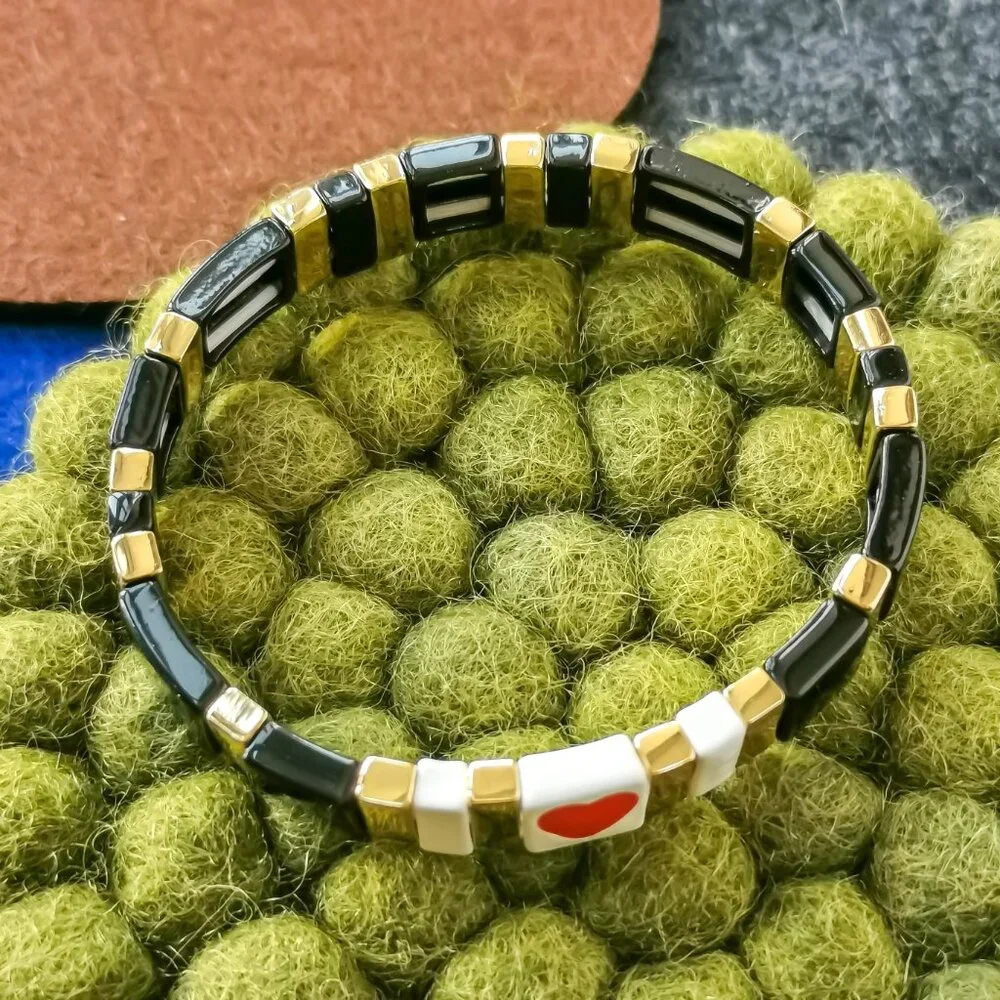 Roxanne Assoulin Neutral Heart Black Classics Bracelet Gold - Picture 2 of 3